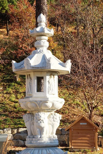 Templo Naksansa con la naturaleza en Corea del Sur —  Fotos de Stock