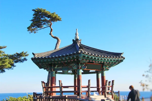 Templo de Naksansa com a natureza na Coreia do Sul — Fotografia de Stock