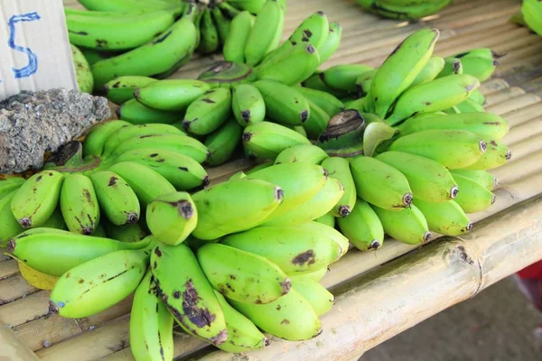 Banán je vynikající na trhu — Stock fotografie