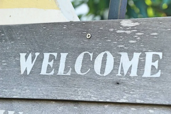 Simbolizar la bienvenida en el fondo con la naturaleza — Foto de Stock