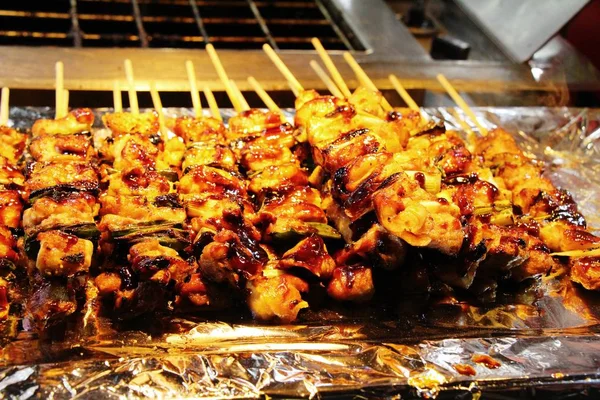 Pečené kuře s Korejská pikantní omáčkou lahodný — Stock fotografie