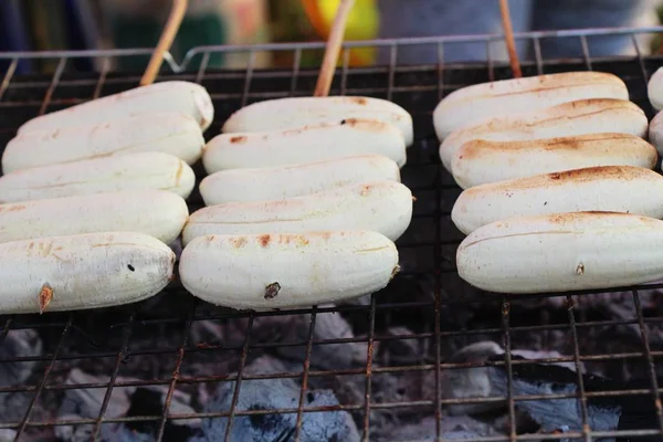 Grilled banana on stove in the market — Stock Photo, Image