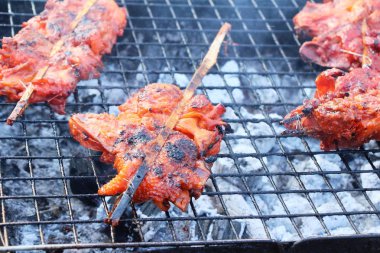 Izgara tavuk içinde belgili tanımlık çarşı lezzetlidir