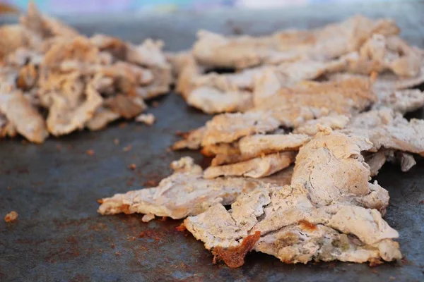 El cerdo asado es delicioso en la comida callejera — Foto de Stock