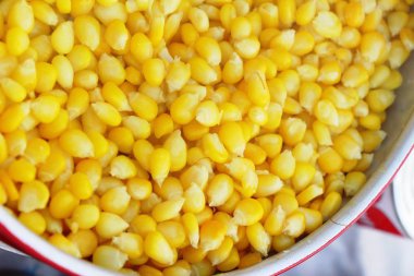 Mısır kaynatın sokak gıda lezzetlidir