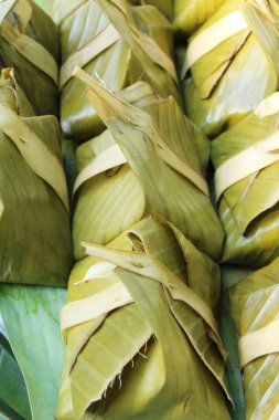 Haşlanmış balık köri yapıştır ile lezzetlidir