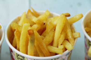 Patates kızartması lezzetli içinde belgili tanımlık çarşı