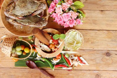 Baharatlı papaya salatası Yengeç lezzetlidir