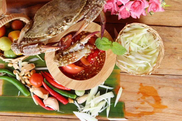 Spicy papaya salad with crab is delicious — Stock Photo, Image
