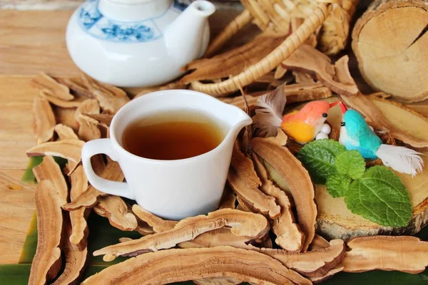 Μανιτάρι τσάι Lingzhi - Ganoderma lucidum για την υγεία — Φωτογραφία Αρχείου