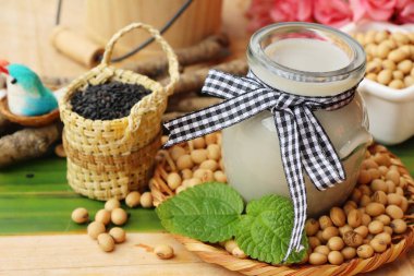 Soya Fasulye sütü karıştırın siyah susam lezzetli