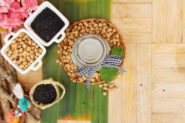 Soya Fasulye sütü karıştırın siyah susam lezzetli