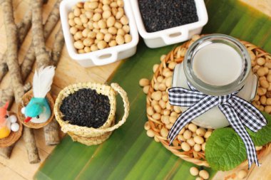 Soya Fasulye sütü karıştırın siyah susam lezzetli