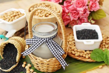 Soya Fasulye sütü karıştırın siyah susam lezzetli