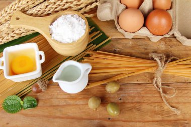 Spagetti un ev yapımı ahşap arka plan yapma