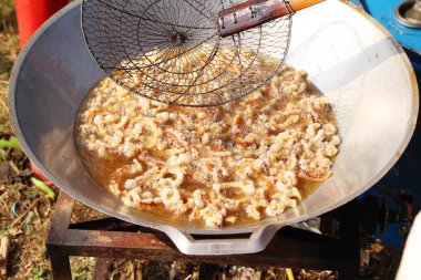 Kızarmış domuz deri lezzetli Pan