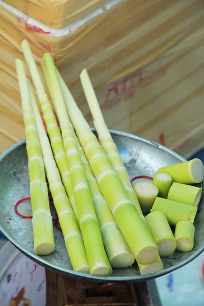 Brote de bambú dulce para cocinar en el mercado —  Fotos de Stock