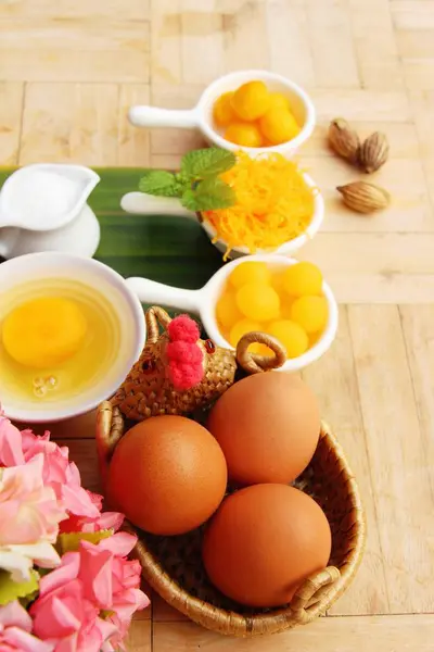 Golden sweet je vaječný žloutek, thajský dezert — Stock fotografie