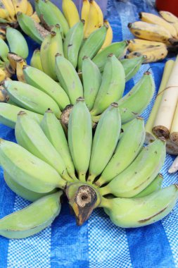 olgun muz piyasada lezzetlidir