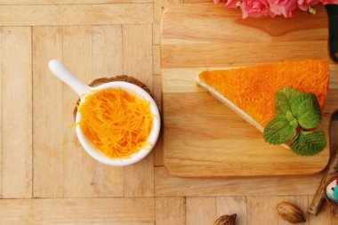 Yumurta sarısı lezzetli kek altın tatlıdır