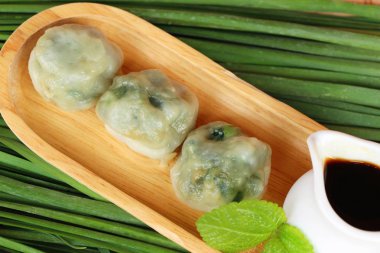 sarımsak chives ile lezzetli dolma pişmiş hamur tatlısı