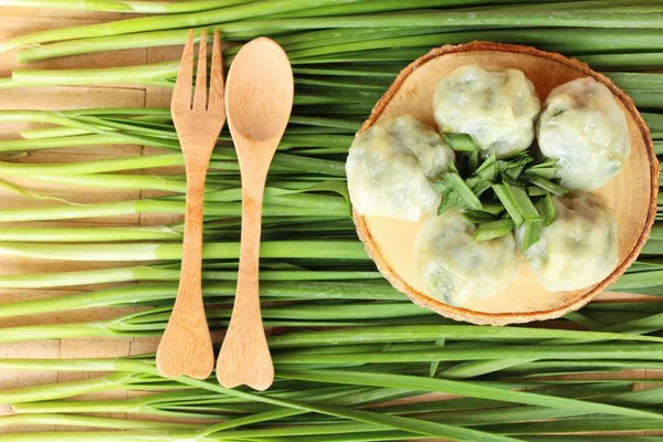 Steamed dumpling stuffed with garlic chives delicious — Stock Photo, Image