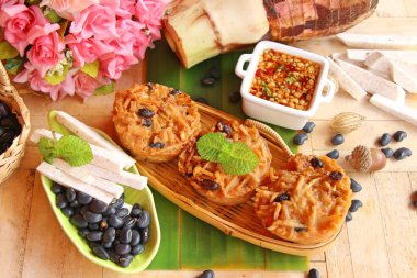 Taro tatlı ve siyah fasulye geleneksel Çince pancake