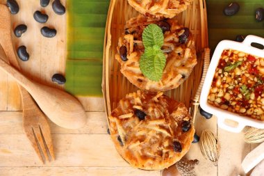 Taro tatlı ve siyah fasulye geleneksel Çince pancake