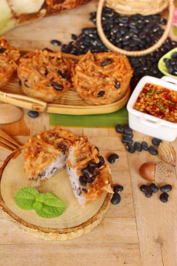 Taro tatlı ve siyah fasulye geleneksel Çince pancake