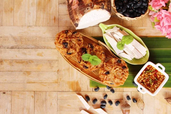 Taro postre y frijoles negros panqueque chino tradicional — Foto de Stock