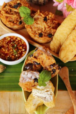 Taro tatlı ve kızarmış tofu, Çin yemeği