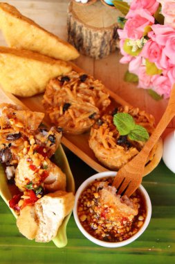 Taro tatlı ve kızarmış tofu, Çin yemeği