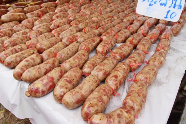 Salsiccia asiatica per cucinare nel mercato — Foto Stock