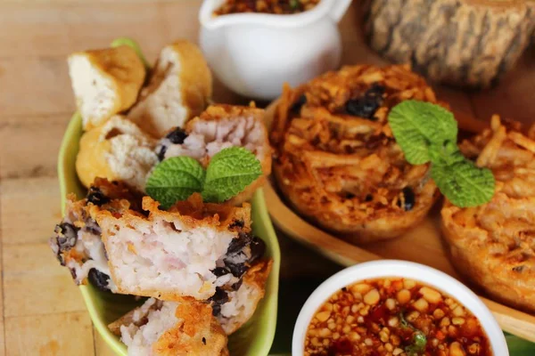 Taro tatlı ve kızarmış tofu, Çin yemeği