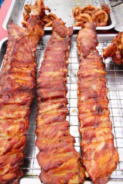 Izgara domuz pirzola sokak gıda lezzetli