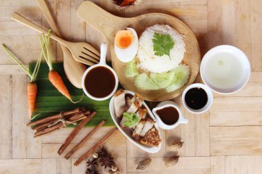 yemek lezzetli pirinç gevrek domuz