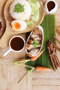 yemek lezzetli pirinç gevrek domuz