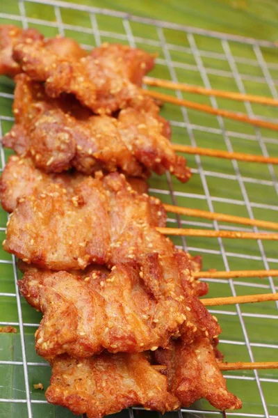 Geroosterde varkensvlees is heerlijk op straat eten — Stockfoto