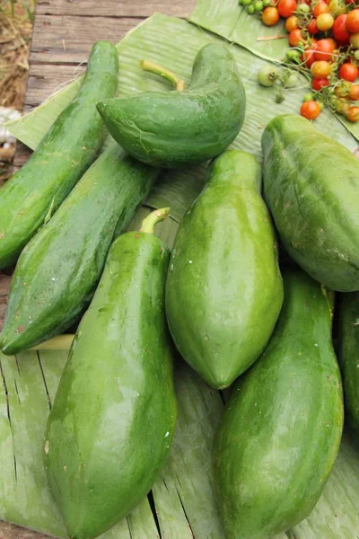 Färsk papaya är läckra i marknaden — Stockfoto