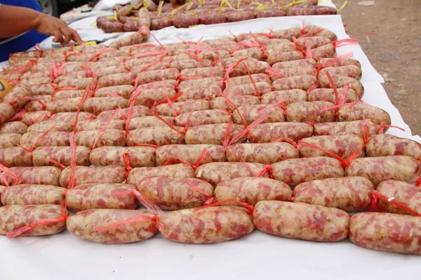 Salsiccia asiatica per cucinare nel mercato — Foto Stock