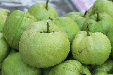 Guava meyve sokak gıda lezzetlidir