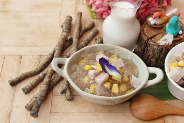 Sagopa Kajmer tatlı Hindistan cevizi sütü ile Tay tatlı