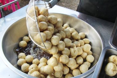 Kızarmış köfte sokak gıda lezzetli