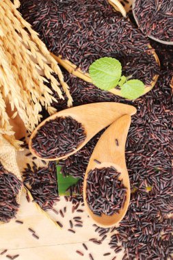 Siyah pirinç yasemin veya organik riceberry pirinç