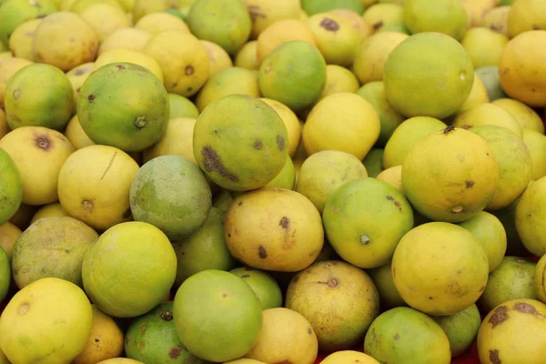 Fresh lemon for cooking in the market — Stock Photo, Image