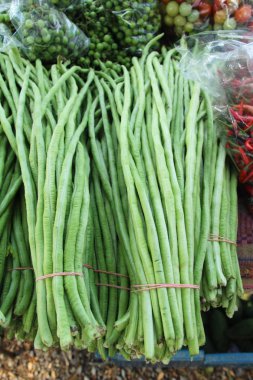 Sokak gıda yemek pişirmek için uzun fasulye
