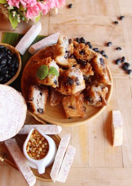 Taro tatlı ve siyah fasulye geleneksel Çince pancake