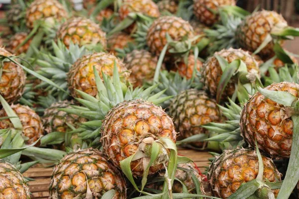 Fresh pineapple is delicious in street food — Stock Photo, Image