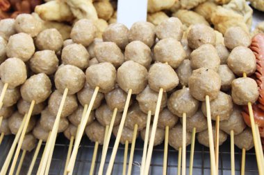 ızgara sosis ve köfte lezzetli