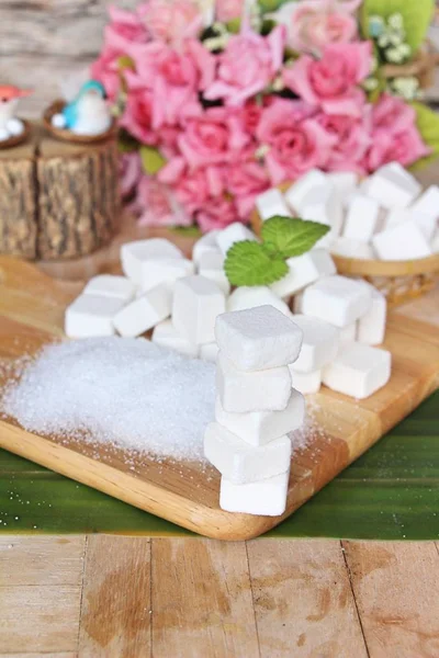 Sugar cubes and white sugar for cooking — Stock Photo, Image